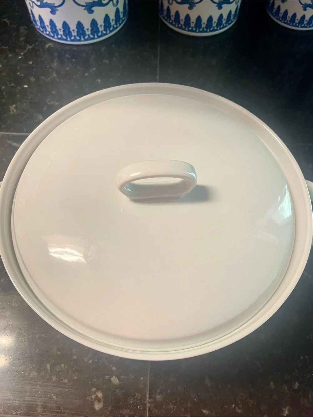 Crate & Barrel Lucerne 3 quart casserole
